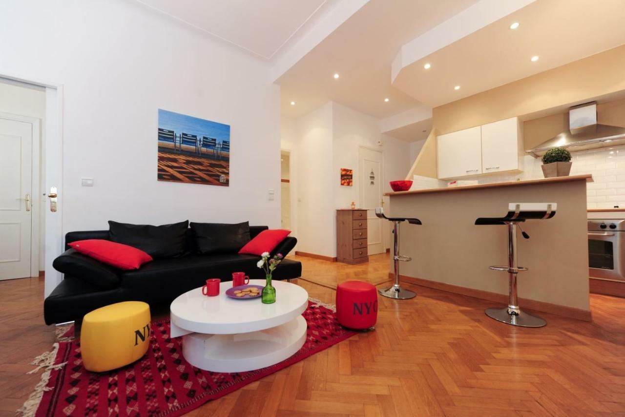 Le Savoy Palace - Five Stars Holiday House 니스 외부 사진